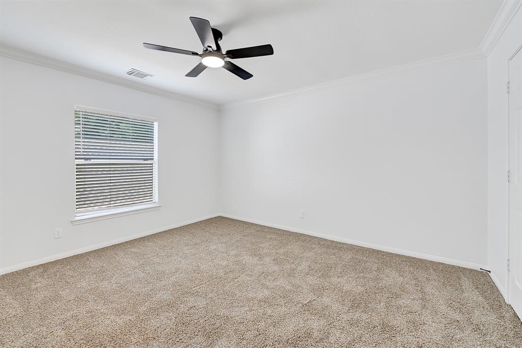 2918 Linda Drive, Pearland, Texas image 18