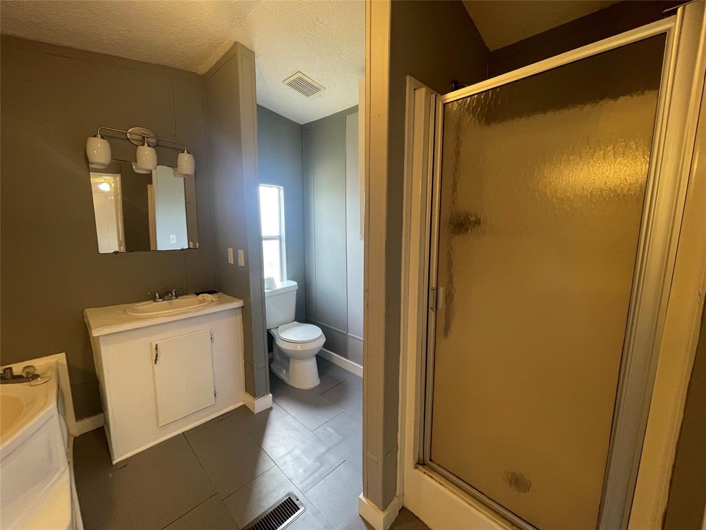 747 Road 5210, Cleveland, Texas image 5