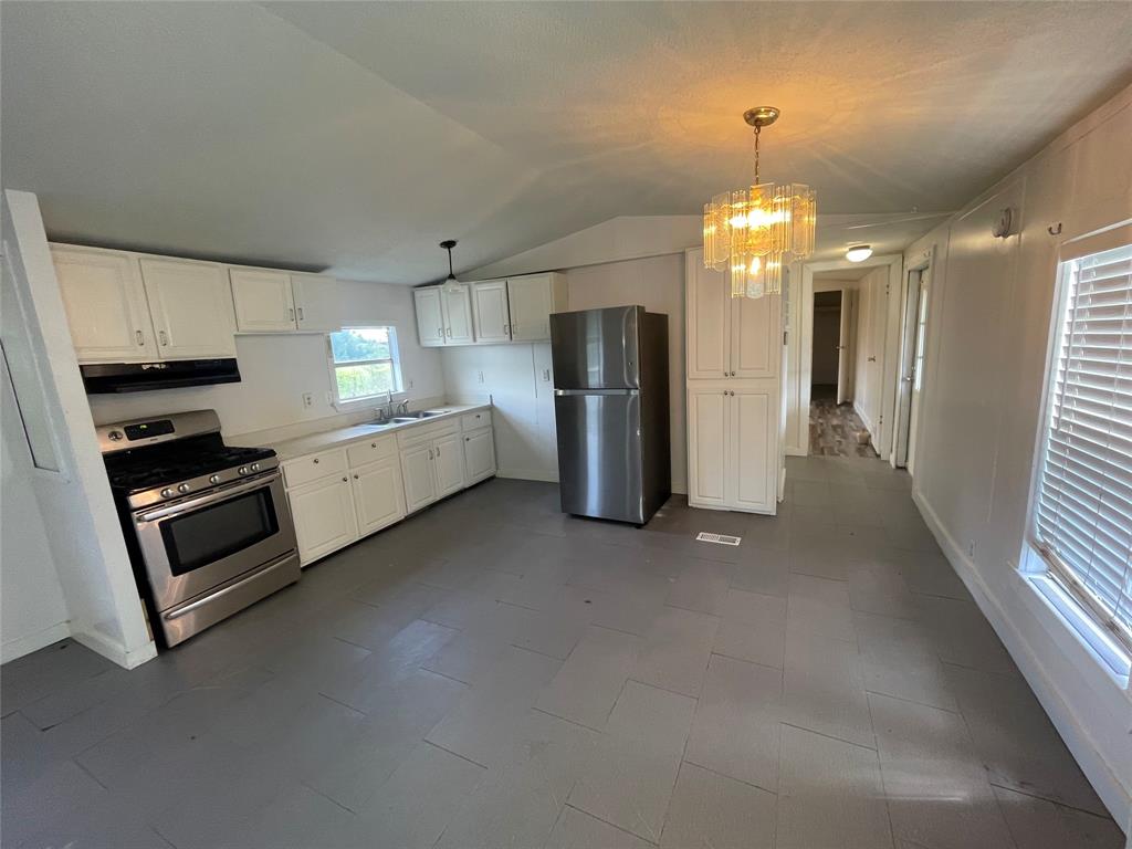 747 Road 5210, Cleveland, Texas image 2