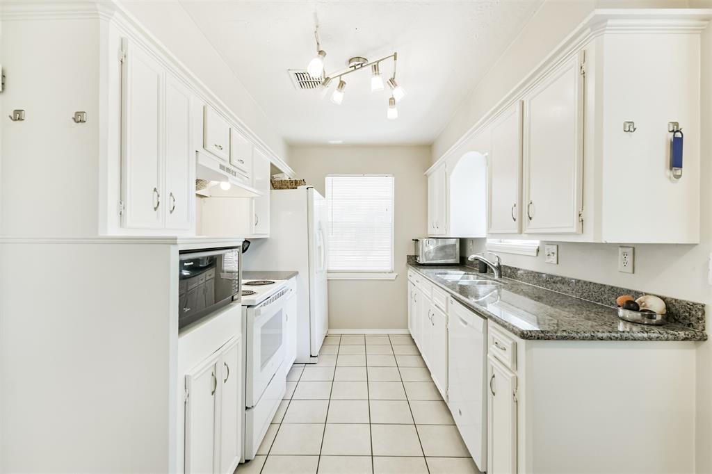 23310 Berry Pine Drive, Spring, Texas image 13