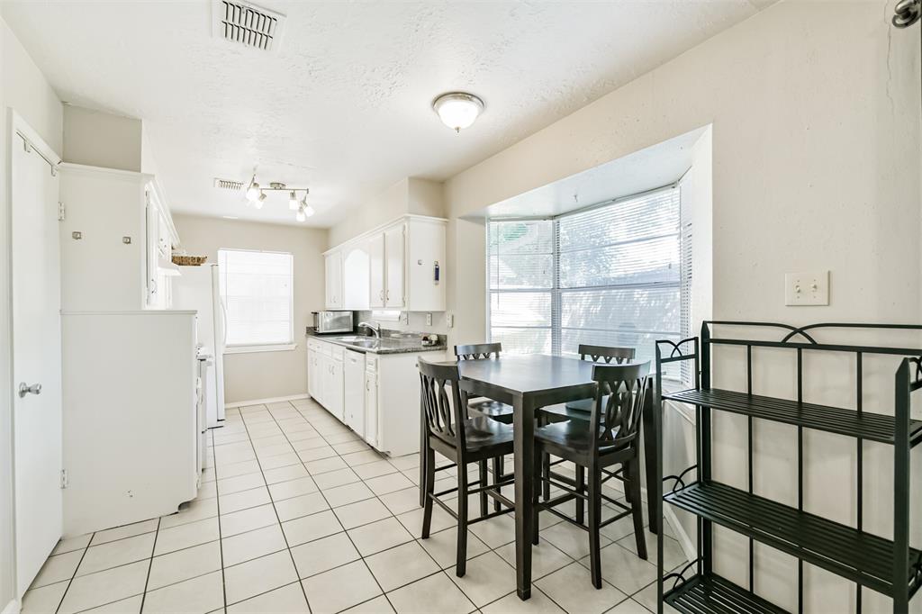 23310 Berry Pine Drive, Spring, Texas image 12
