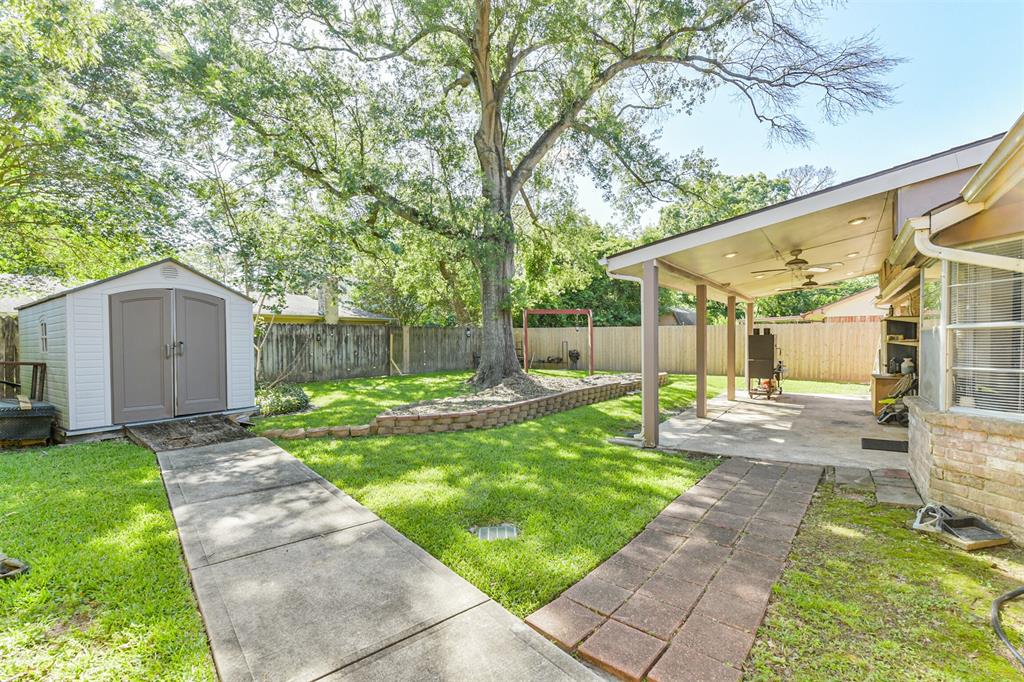 23310 Berry Pine Drive, Spring, Texas image 5