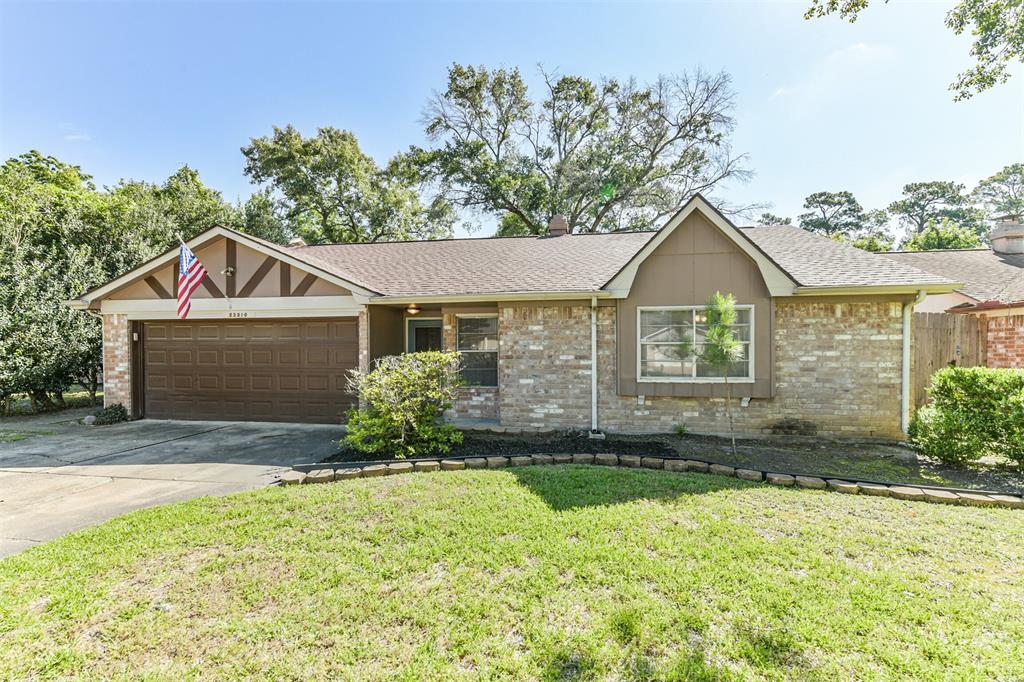 23310 Berry Pine Drive, Spring, Texas image 1