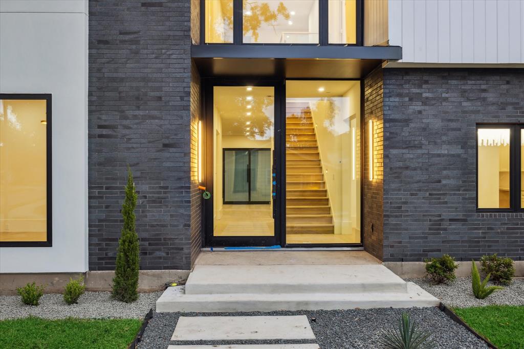 1550 Gardenia Drive, Houston, Texas image 3