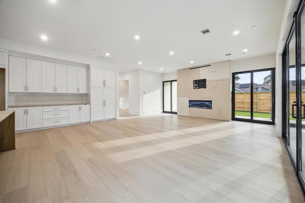 1550 Gardenia Drive, Houston, Texas image 12