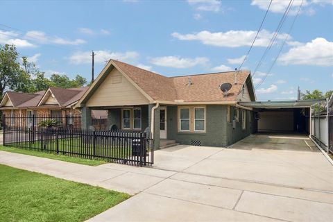 Single Family Residence in Houston TX 1310 Pearson Street 1.jpg