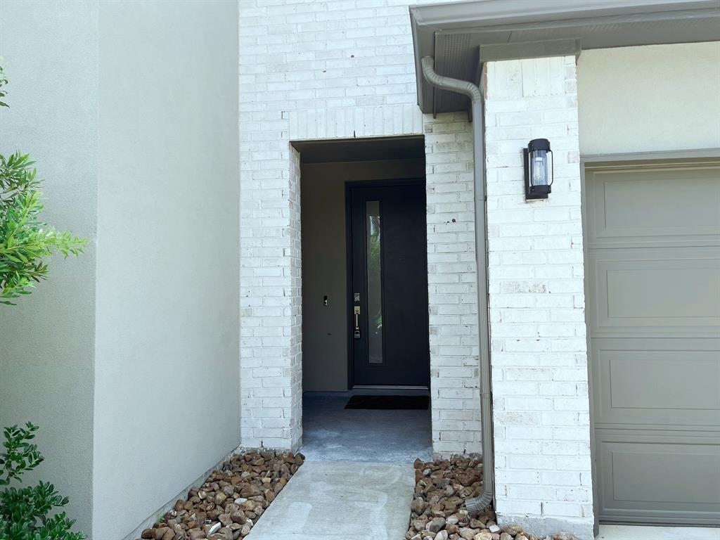 10023 Angelina Woods Lane, Conroe, Texas image 3