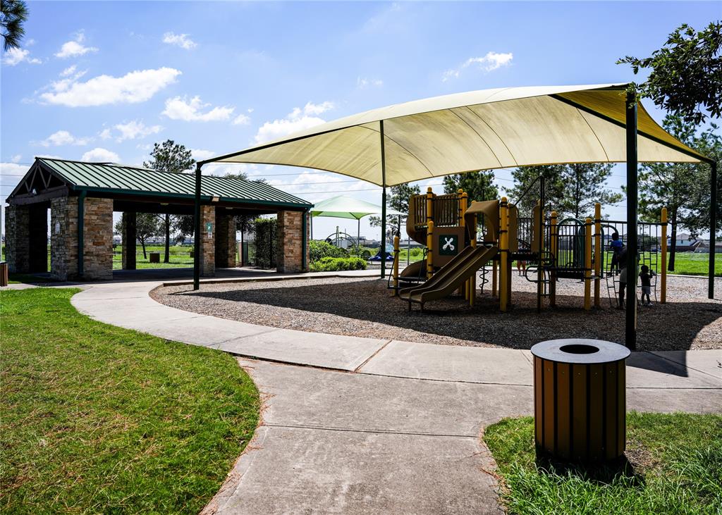 8027 Ecru Lane, Rosharon, Texas image 31