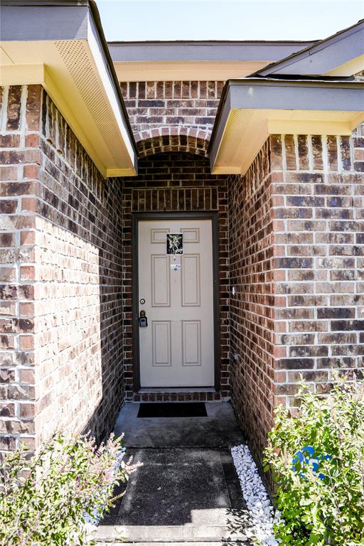 8027 Ecru Lane, Rosharon, Texas image 4