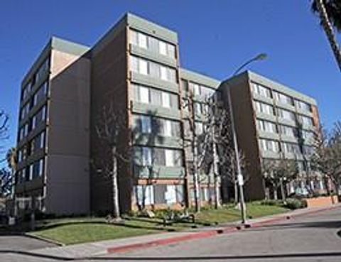 Photo of 15211 Sherman Wy Way, Other, CA 91405 (MLS # 46623987)