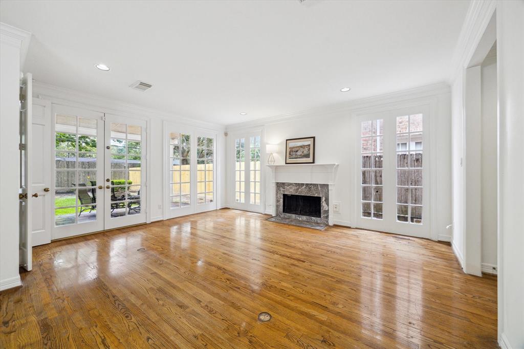 5553 Beverlyhill Street, Houston, Texas image 3