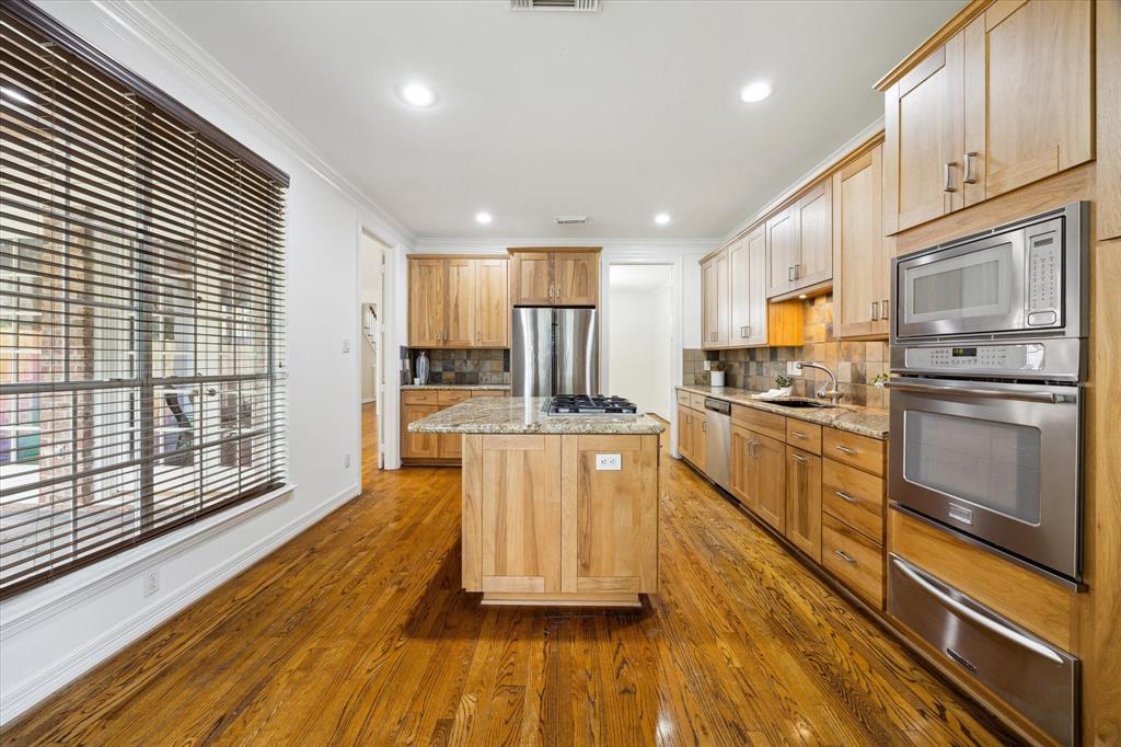 5553 Beverlyhill Street, Houston, Texas image 12