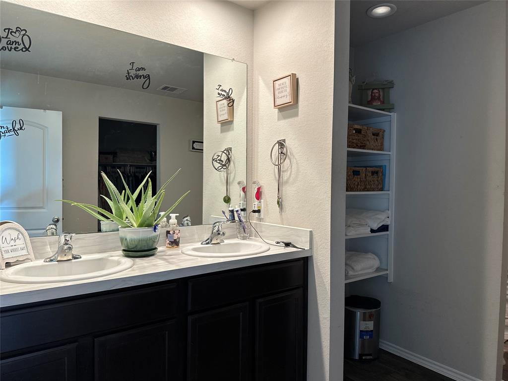5623 Providence Green Court, Katy, Texas image 7