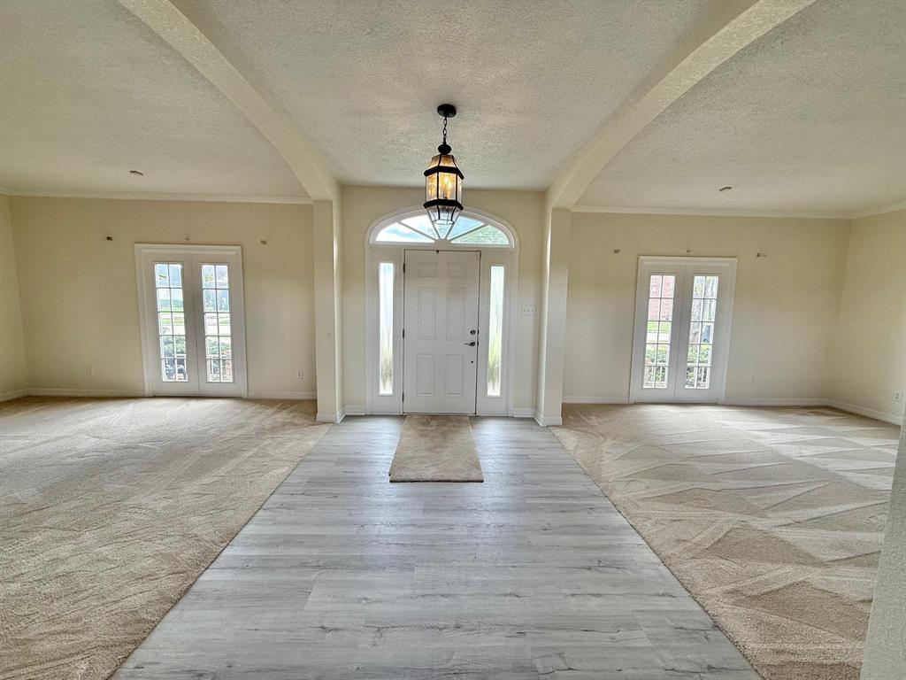 302 Buckingham Drive, Port Neches, Texas image 3