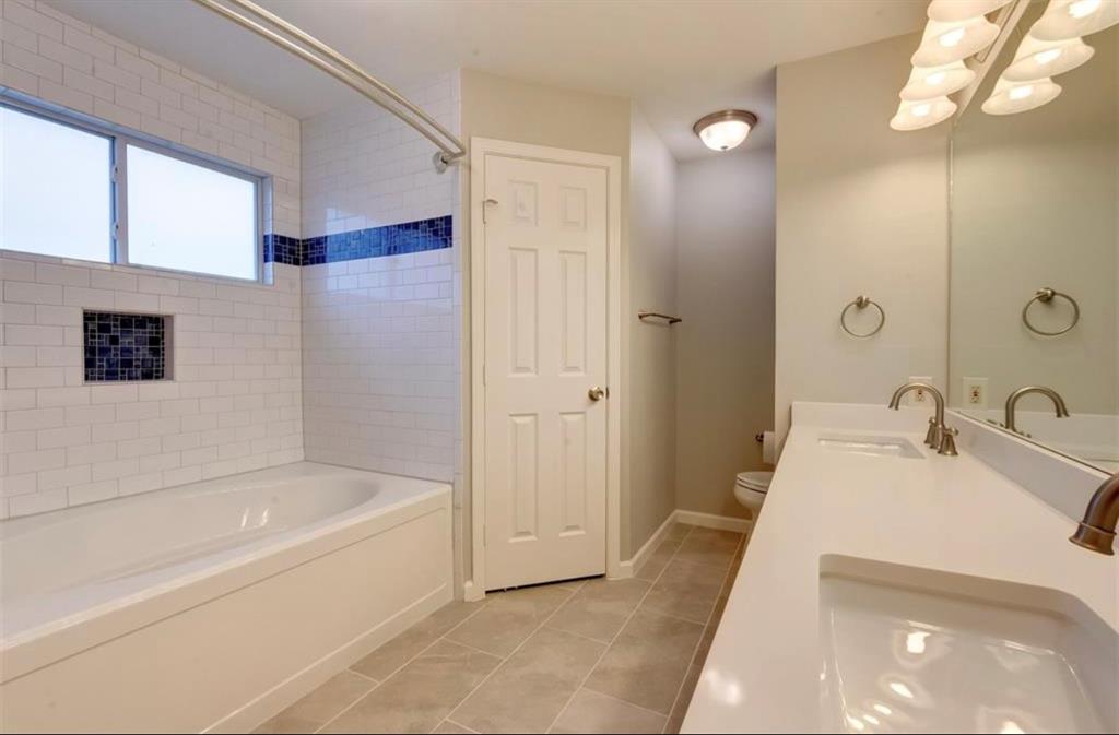 6403 Laurel Bush Lane, Sugar Land, Texas image 26