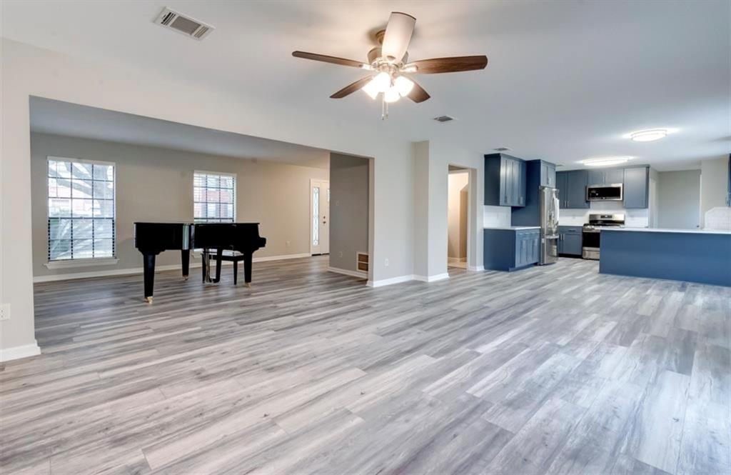 6403 Laurel Bush Lane, Sugar Land, Texas image 18