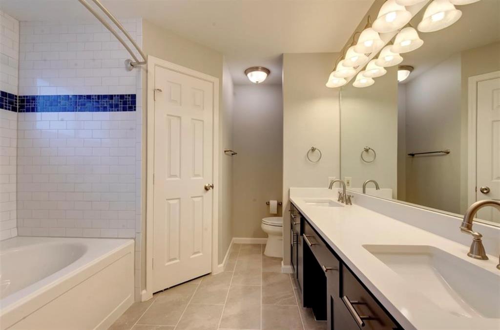 6403 Laurel Bush Lane, Sugar Land, Texas image 25