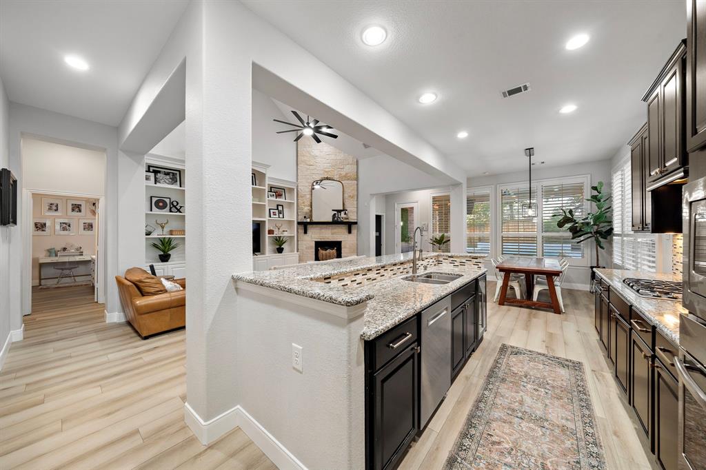 8442 Horsepen Bend Drive, Conroe, Texas image 14