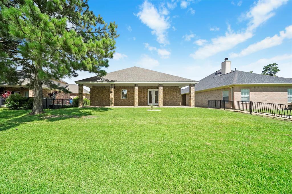 19706 Fairway Island Drive, Humble, Texas image 36