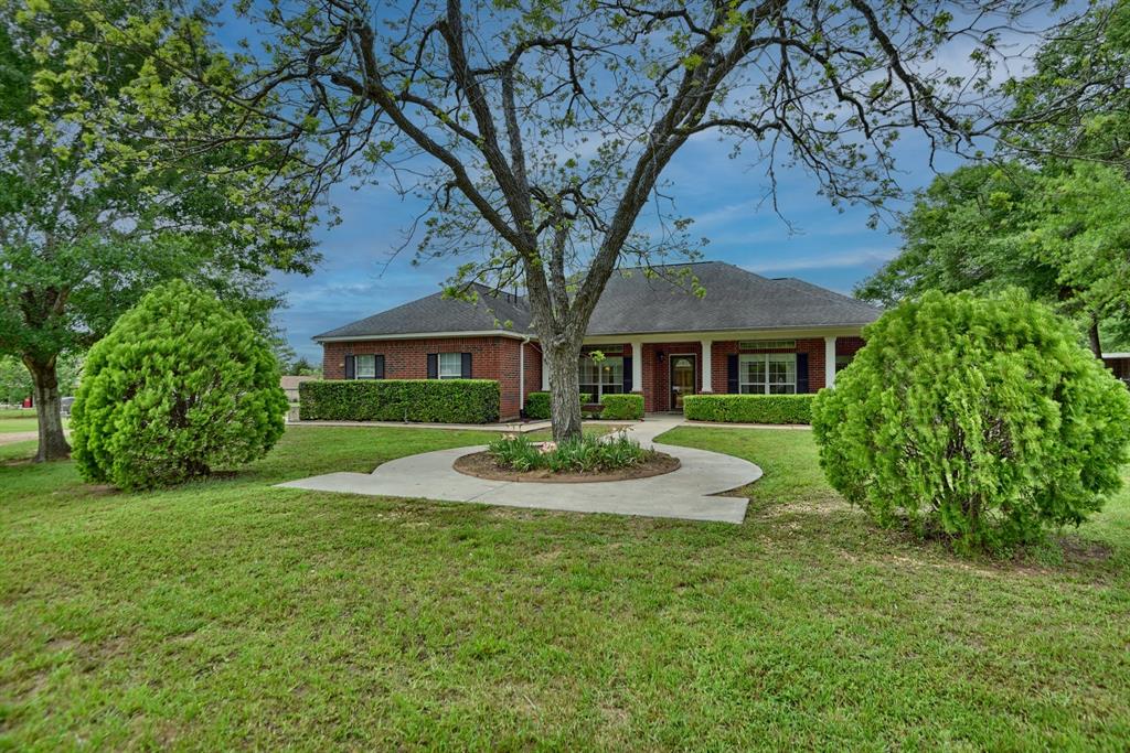 324 Howard Street, Sealy, Texas image 38