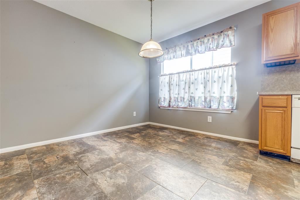 835 Victoria Lakes Drive, Katy, Texas image 12