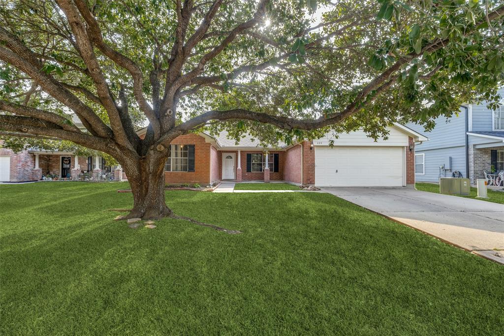 835 Victoria Lakes Drive