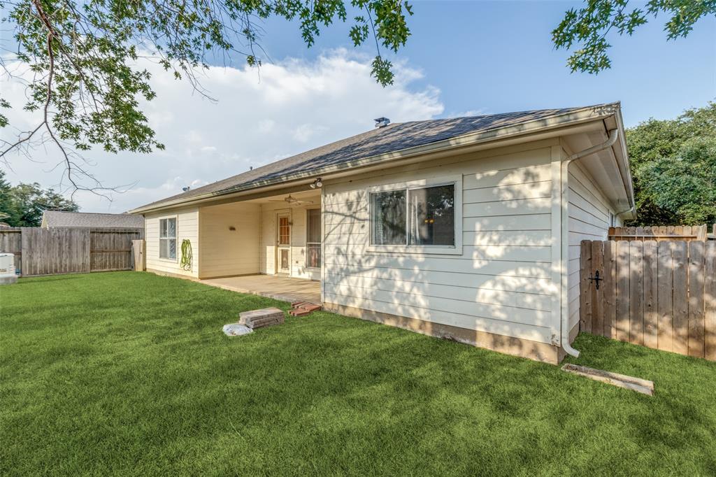 835 Victoria Lakes Drive, Katy, Texas image 24