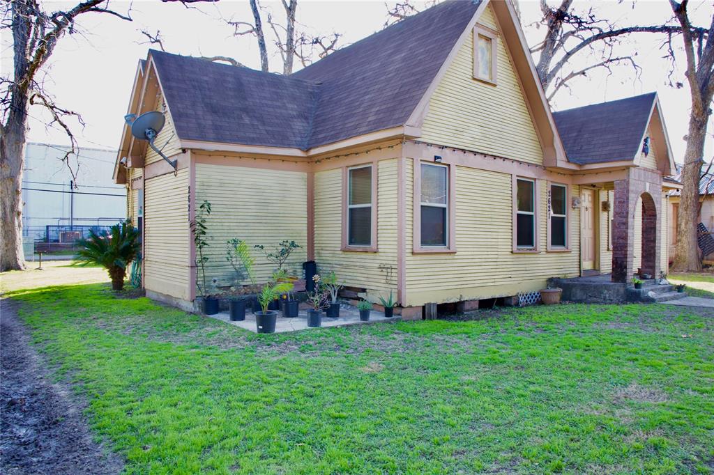 2621 Eastman Street
