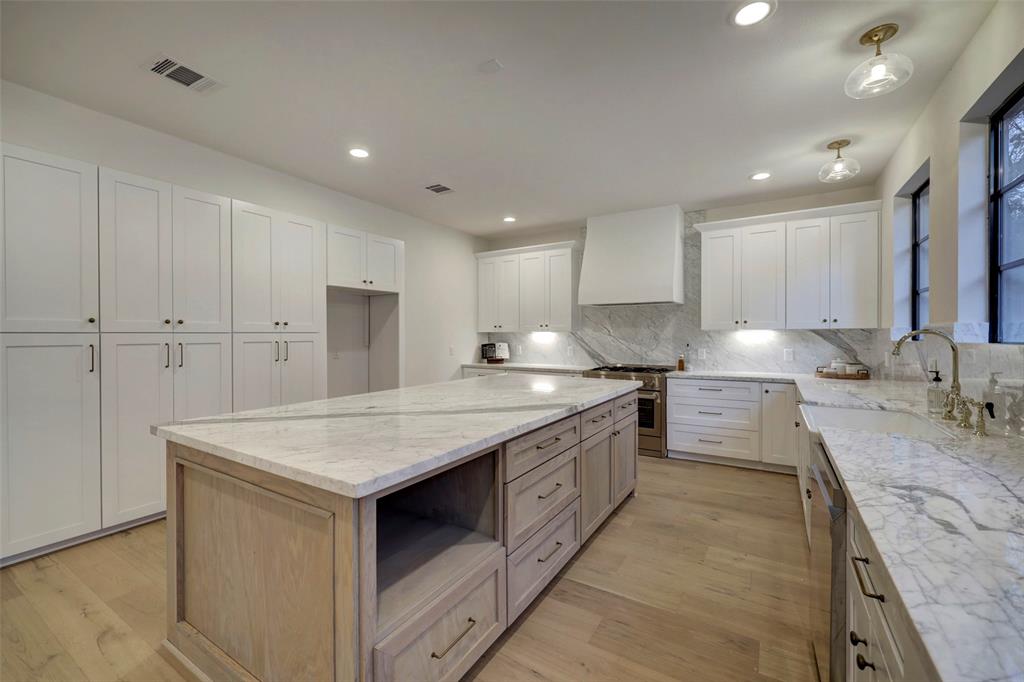 10410 Mayfield Road