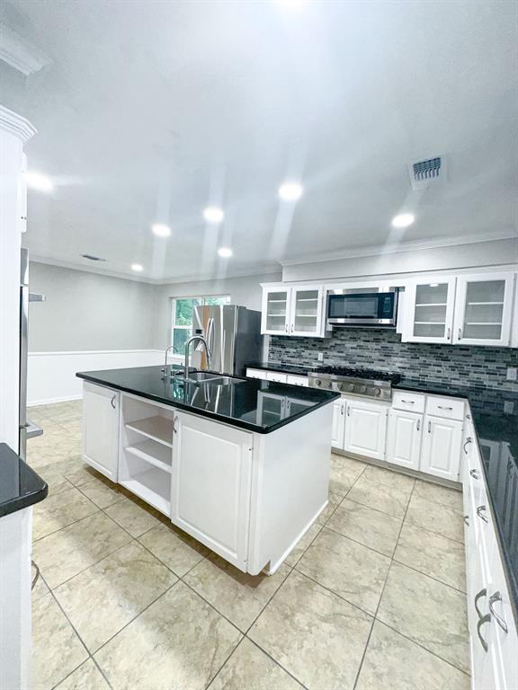 537 Natchez Park, Conroe, Texas image 8