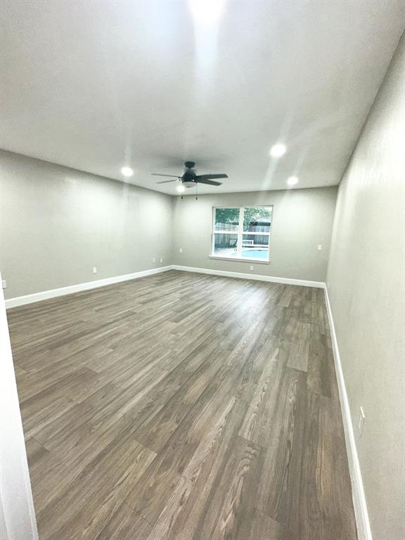 537 Natchez Park, Conroe, Texas image 11