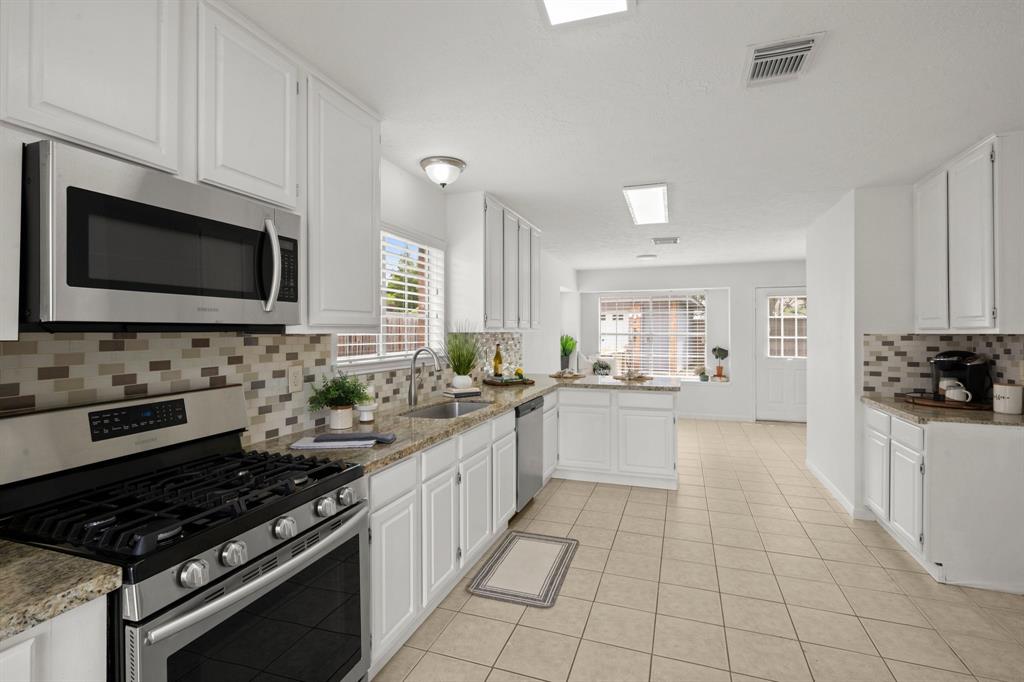 10206 Jockey Club Drive, Houston, Texas image 19