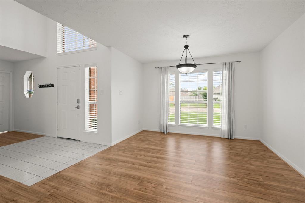 10206 Jockey Club Drive, Houston, Texas image 8