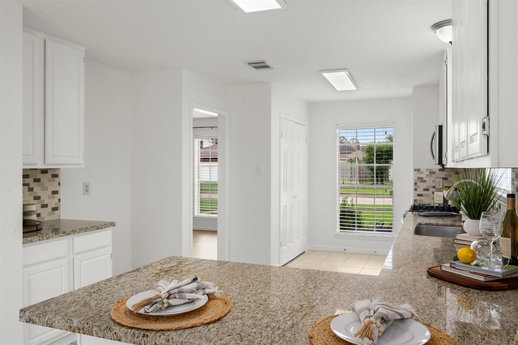 10206 Jockey Club Drive, Houston, Texas image 18