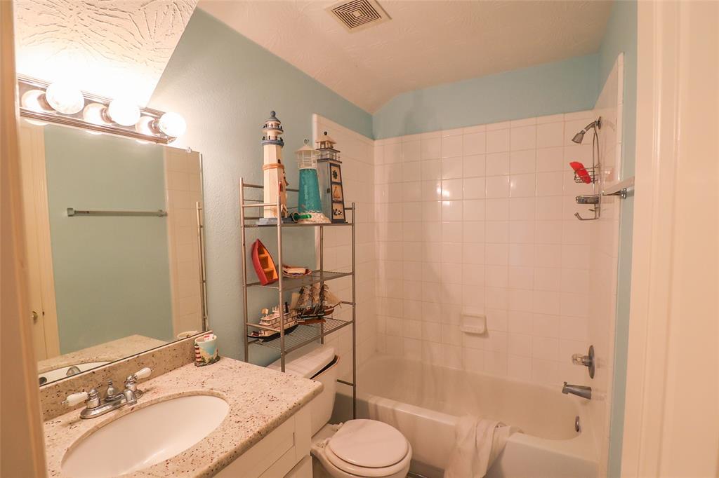 24007 Floragate Drive, Spring, Texas image 21