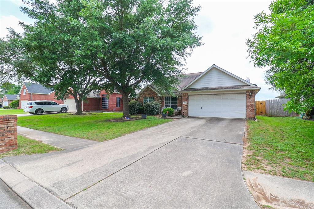 24007 Floragate Drive, Spring, Texas image 2