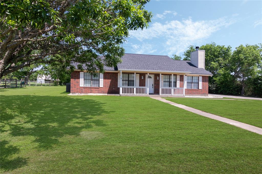 1010 N Shipp Street, Madisonville, Texas image 4