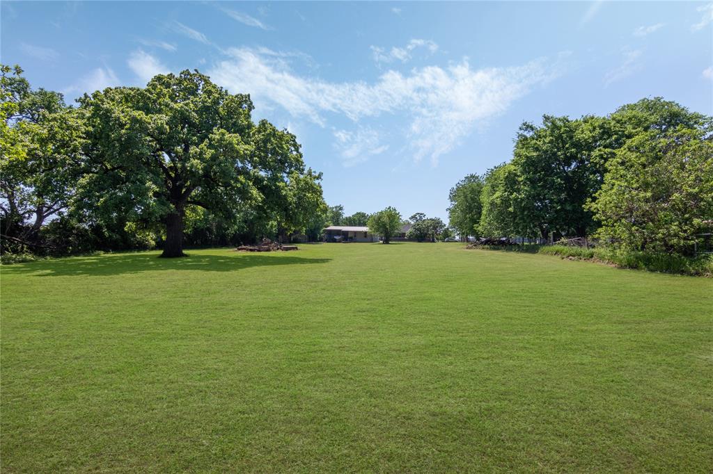 1010 N Shipp Street, Madisonville, Texas image 35