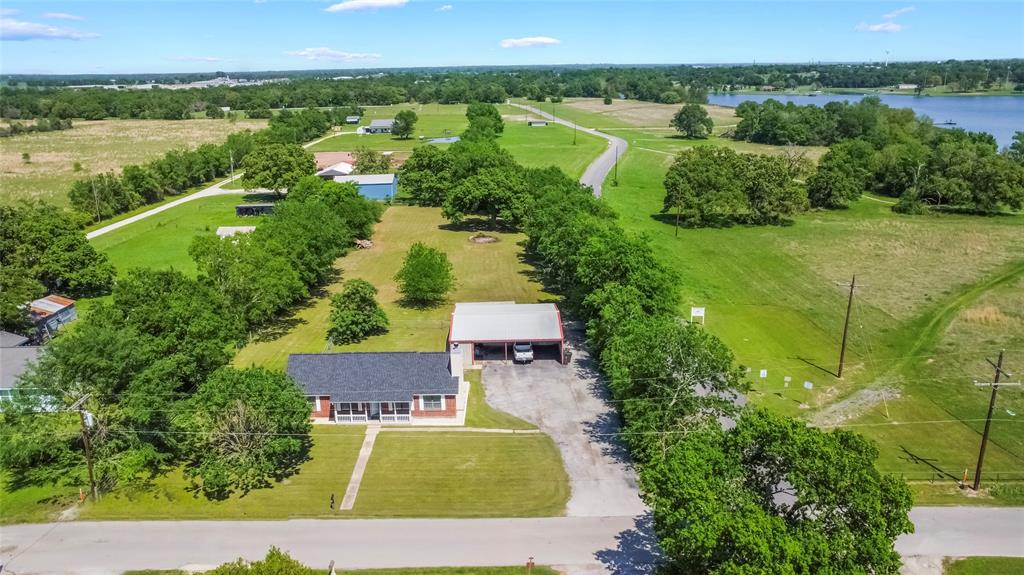 1010 N Shipp Street, Madisonville, Texas image 2