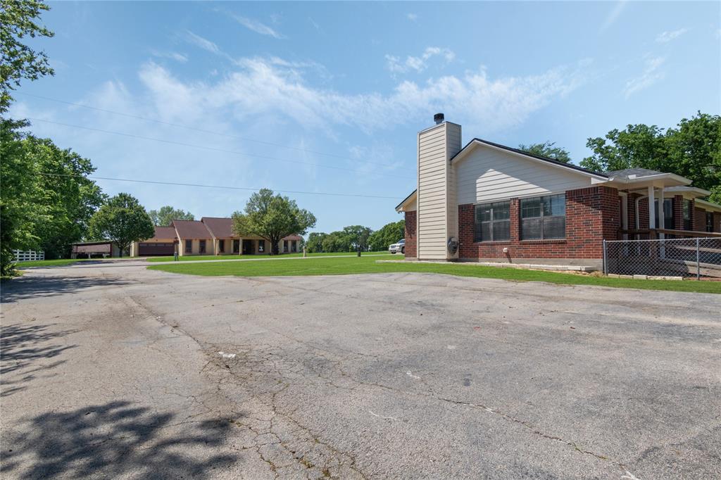 1010 N Shipp Street, Madisonville, Texas image 34