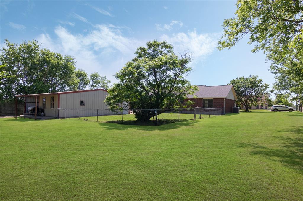 1010 N Shipp Street, Madisonville, Texas image 38
