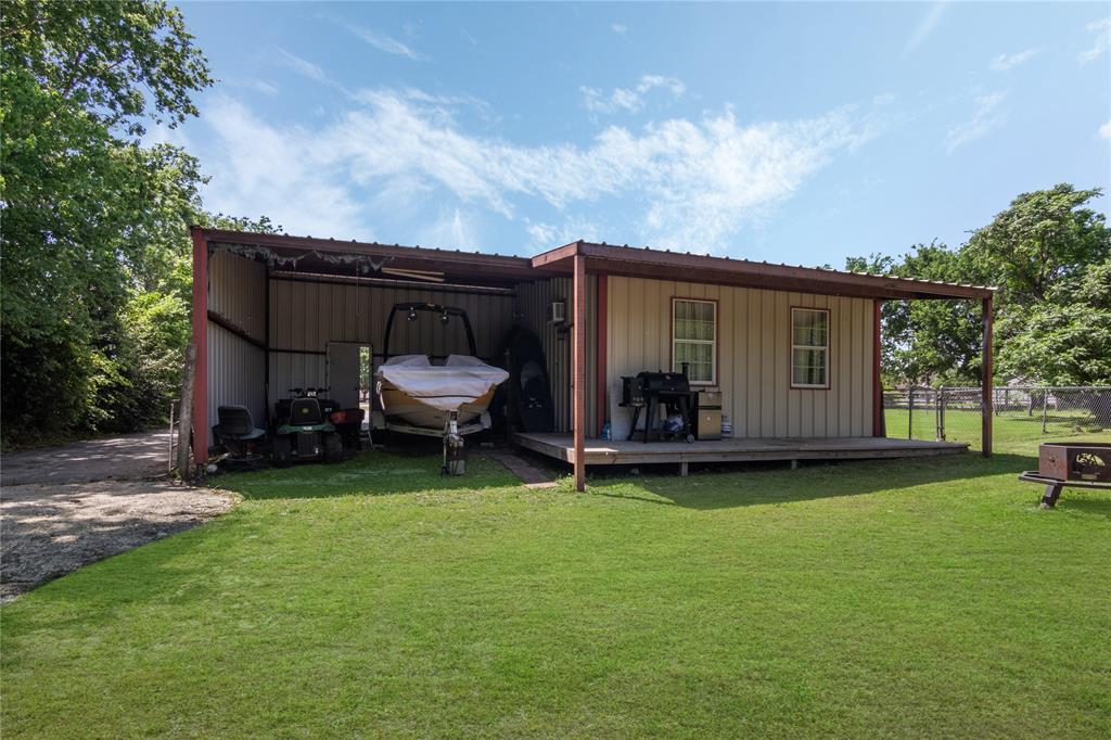 1010 N Shipp Street, Madisonville, Texas image 37