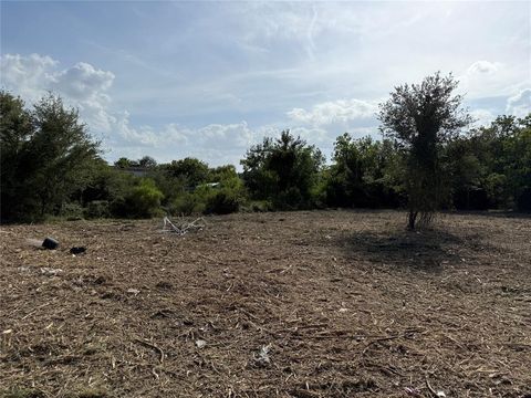 Vacant Land For Sale - NA 10th Near Ave F1/2<br/> San Leon, TX 77539