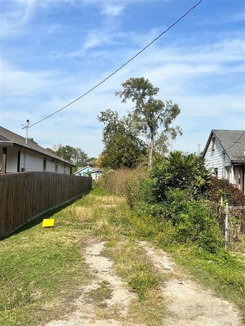 MLS: 64728739