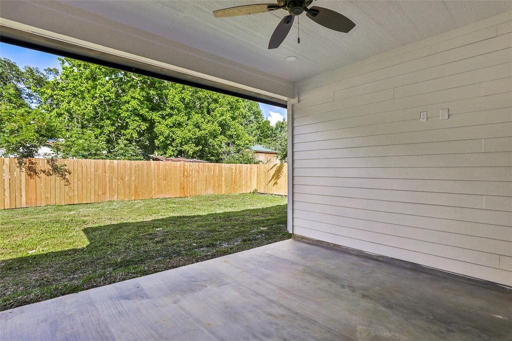 1107 N Main Street, Dayton, Texas image 4