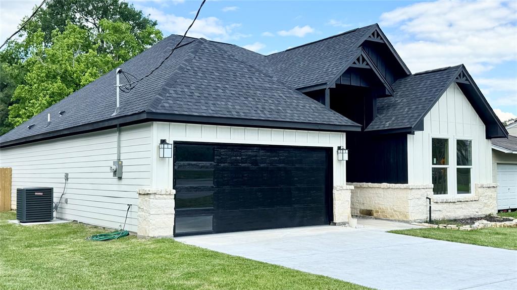 1107 N Main Street