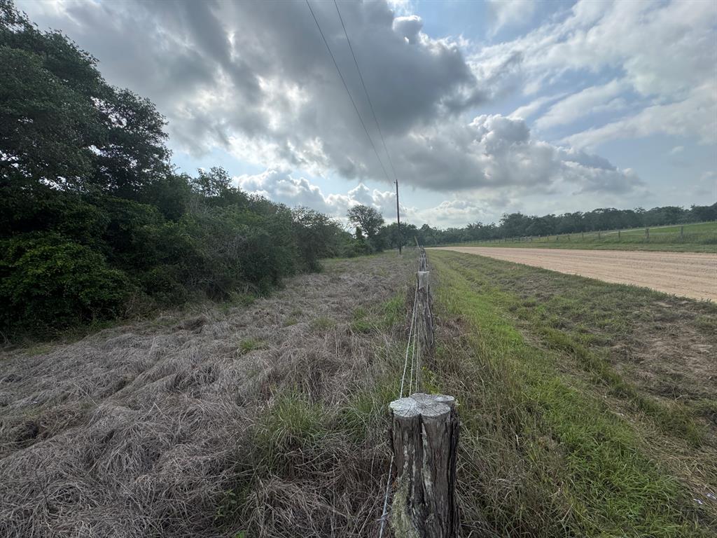 13822 County Road 394 Rd, El Campo, Texas image 8