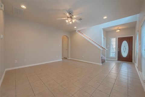 Single Family Residence in Houston TX 10938 Chazenwood Drive 11.jpg