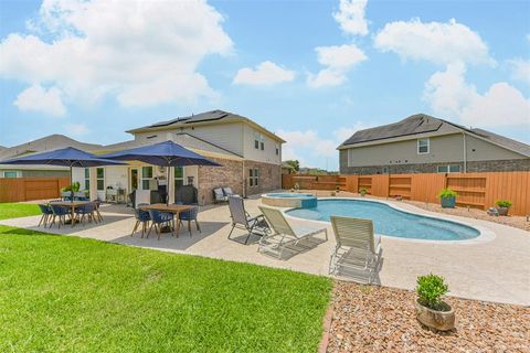 Photo of 2501 Staplewood Springs Drive, Pearland, TX 77089 (MLS # 97031057)