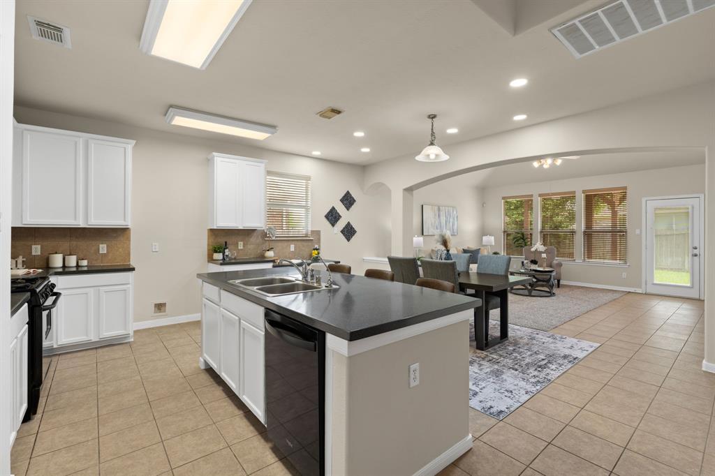 6331 Virginia Fields Drive, Katy, Texas image 7